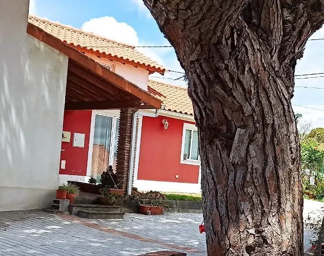 Casa de Férias A 5 Minutos Da Atouguia Da Baleia